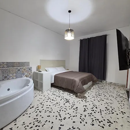 Happy House Herculaneum *